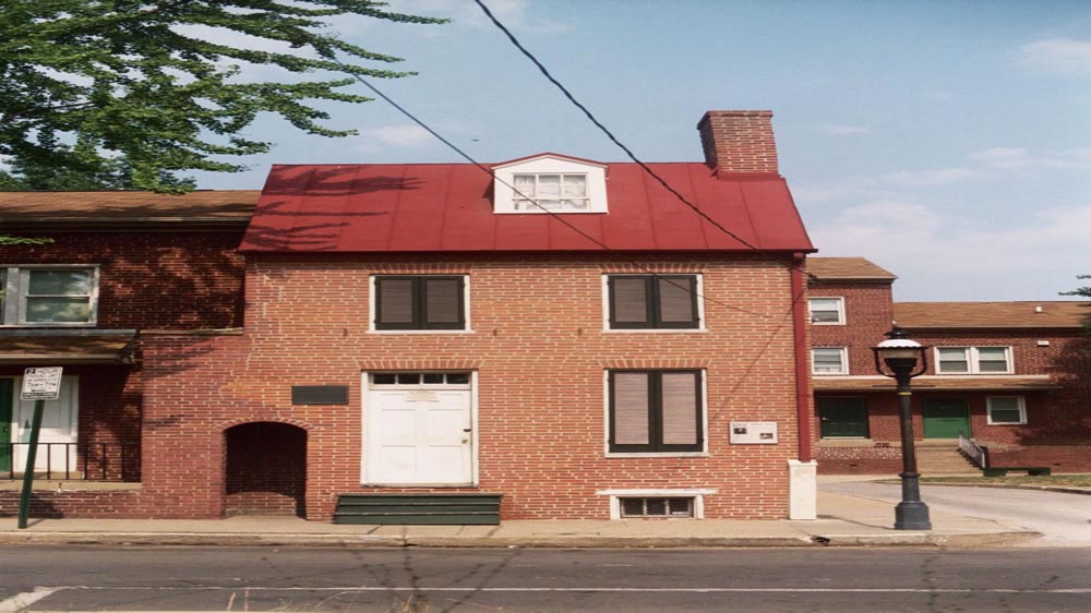 Edgar Allan Poe House Photo