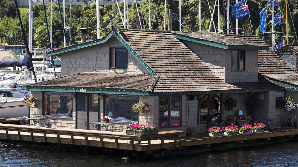 Sleepless in Seattle Houseboat Photo